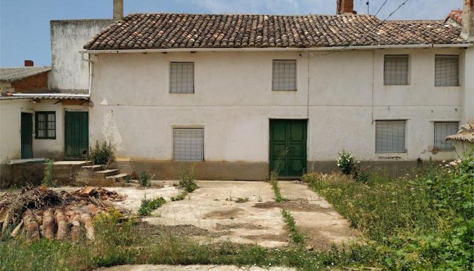 Casa adosada en venta en Calle Auditor General Corniero, 10, Villanuño de Valdavia, Palencia - imagen 1 Foto 1 de Casa adosada en venta en Calle Auditor General Corniero, 10, Villanuño de Valdavia, Palencia