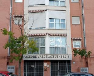 Vista exterior de Pis en venda en Alcobendas amb Piscina i Balcó