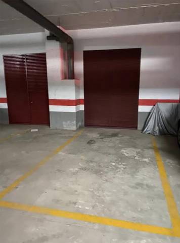 Garaje en Alquiler en Avenida Imperio Argentina, 9 en Martín Carpena - Torre del Río