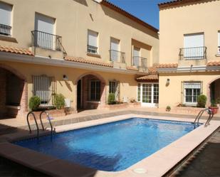 Piscina de Casa adosada de lloguer en Santa Pola amb Aire condicionat