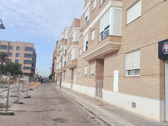 Garaje en Alquiler en Carrer Pintor Rafael Cardells, 6 en Meliana