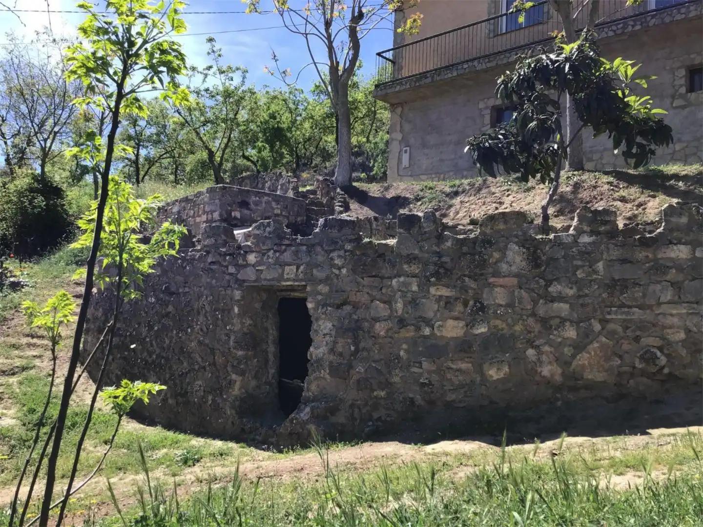 Vista exterior de Pis en venda en Les Avellanes i Santa Linya amb Calefacció, Jardí privat i Terrassa