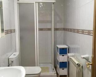 Bathroom of Apartment to rent in Navia