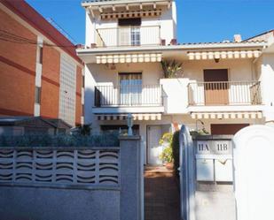 Exterior view of Single-family semi-detached for sale in Cubelles  with Air Conditioner, Terrace and Balcony