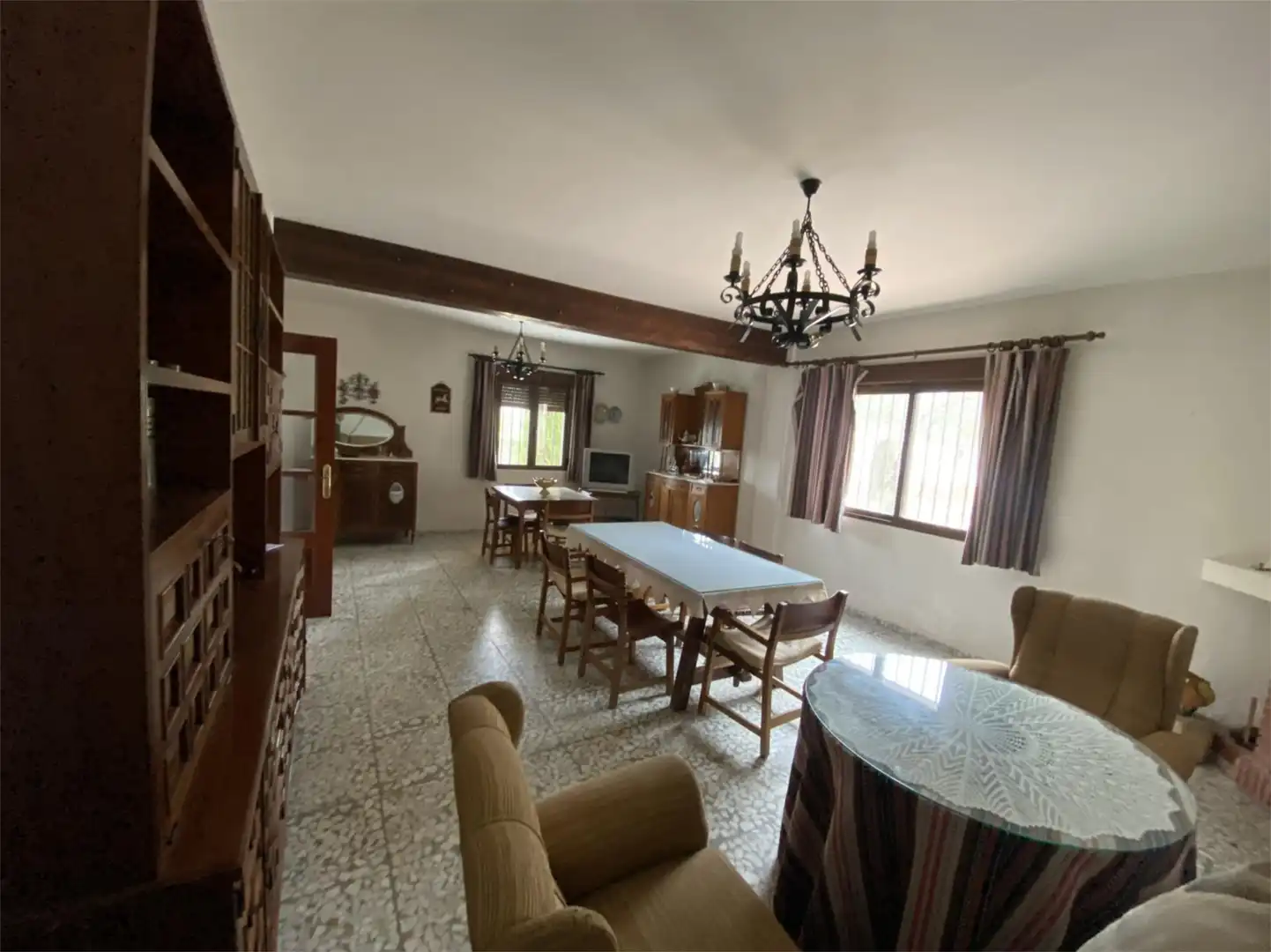 Casa o xalet en venda a Calle Vandelvira, 8, Puente Tablas - Puente Nuevo - Cerro Molina Menjador de Casa o xalet en venda en Jaén amb Aire condicionat, Jardí privat i Terrassa