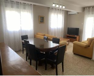 Sala d'estar de Pis de lloguer en  Almería Capital amb Aire condicionat i Balcó