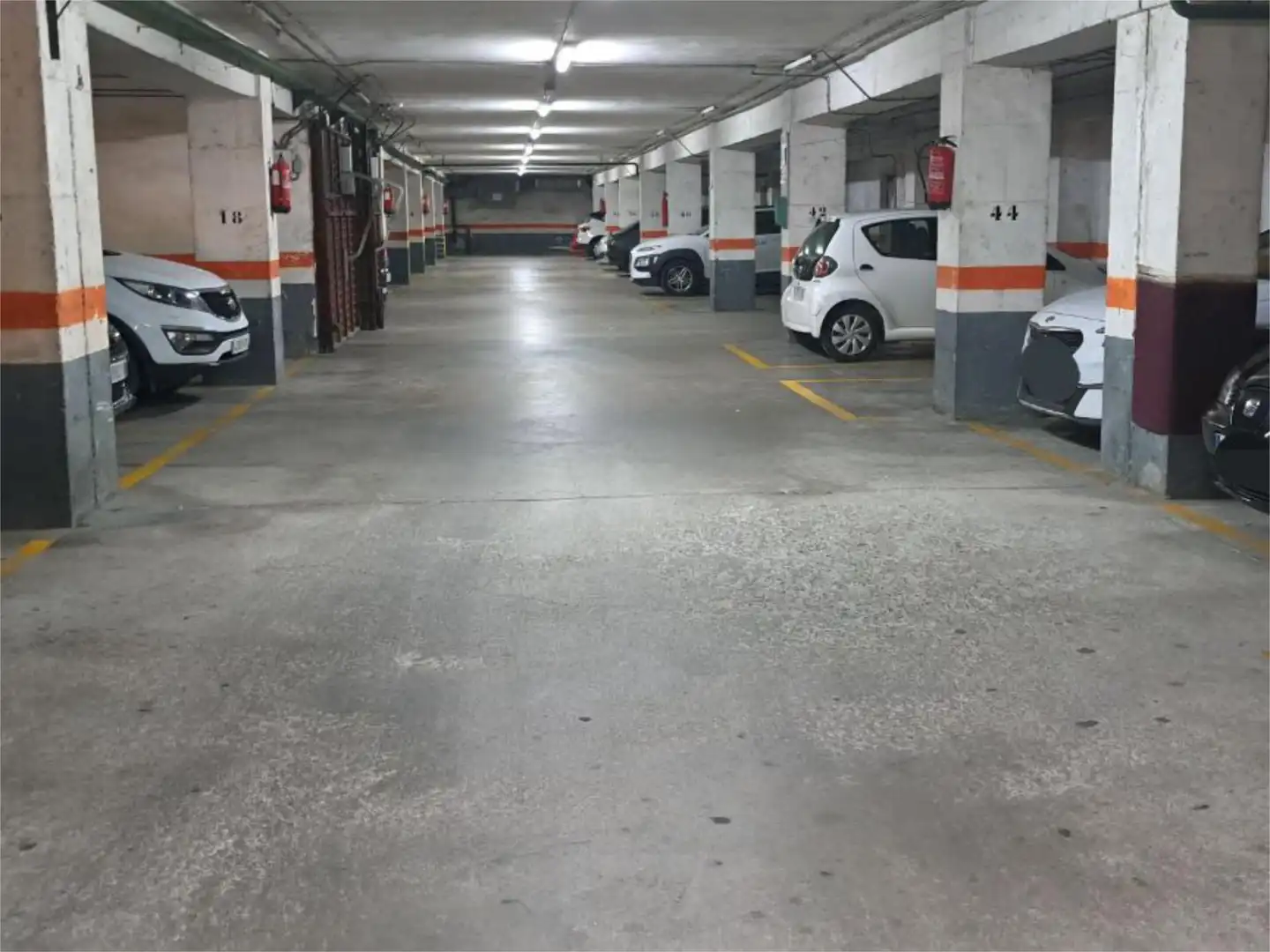 Garatge en venda a Carrer dels Alts Forns, 72, La Marina del Port Aparcament de Garatge en venda en Barcelona