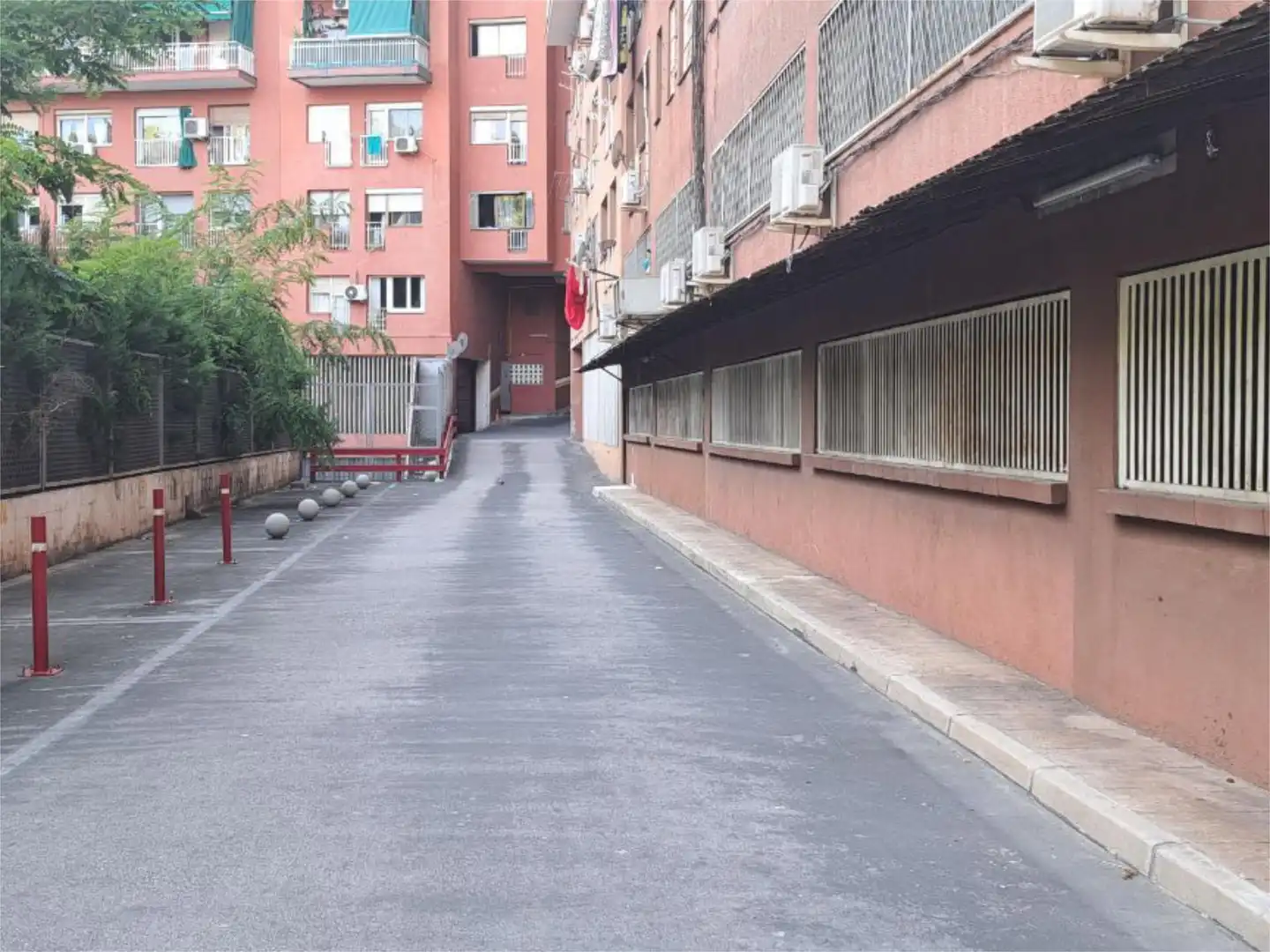 Garatge en venda a Carrer dels Alts Forns, 72, La Marina del Port Vista exterior de Garatge en venda en Barcelona