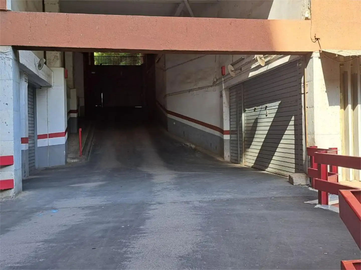 Garatge en venda a Carrer dels Alts Forns, 72, La Marina del Port Aparcament de Garatge en venda en Barcelona