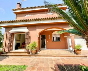 Exterior view of House or chalet for sale in Chiclana de la Frontera  with Heating, Private garden and Terrace