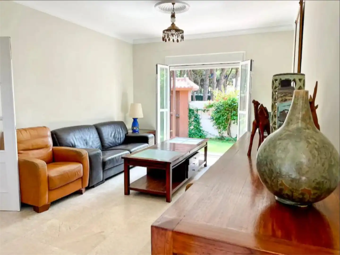 Living room of Houses for sale in Chiclana de la Frontera  with Heating, Private garden and Terrace