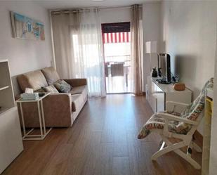 Sala d'estar de Apartament de lloguer en Benicasim / Benicàssim amb Terrassa i Piscina