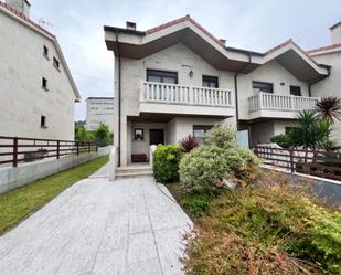 Vista exterior de Casa o xalet en venda en Ourense Capital  amb Aire condicionat, Terrassa i Balcó