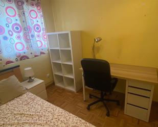 Bedroom of Flat to share in Valladolid Capital