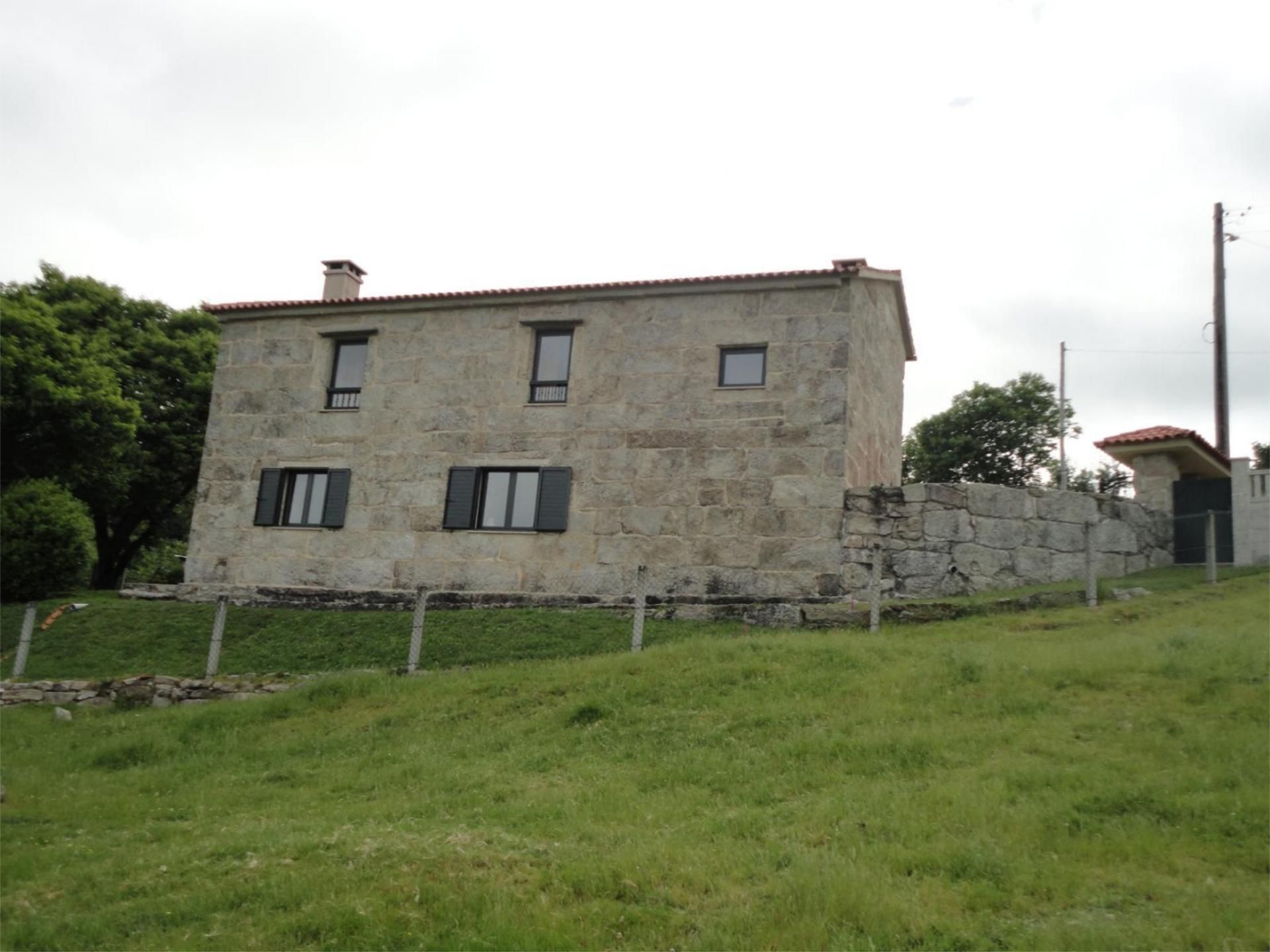 Exterior view of House or chalet for sale in Covelo