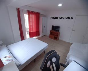 Bedroom of Flat to rent in Elche / Elx