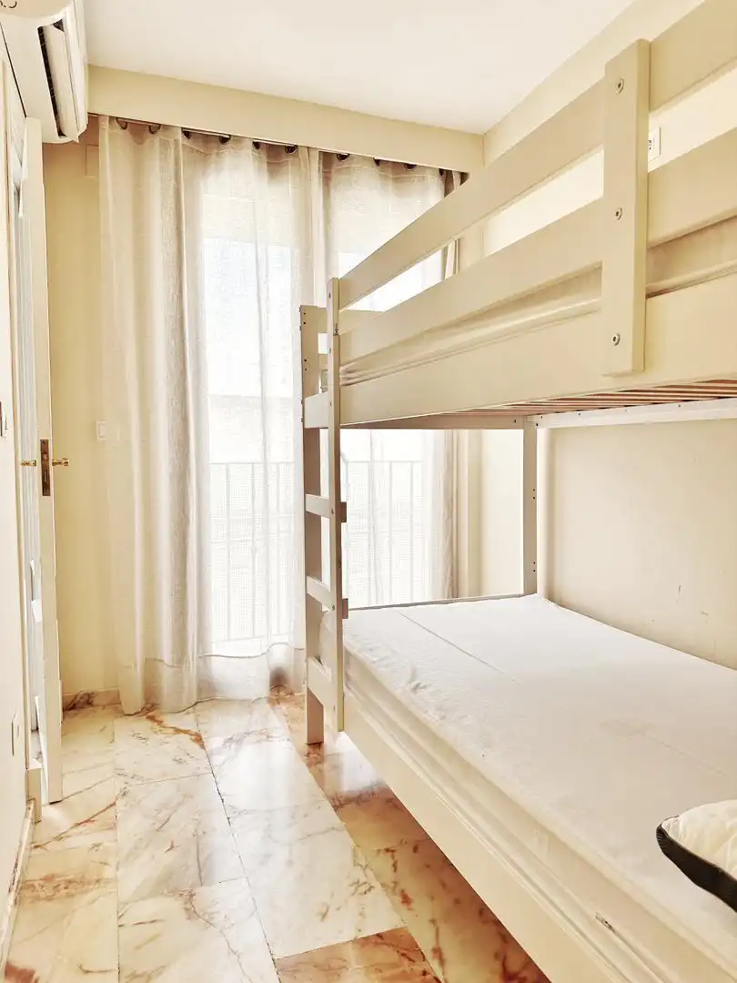 Flat for rent in Calle Fernández y González, 5, Arenal - Museo Flat for rent in Calle Fernández y González, 5, Arenal - Museo