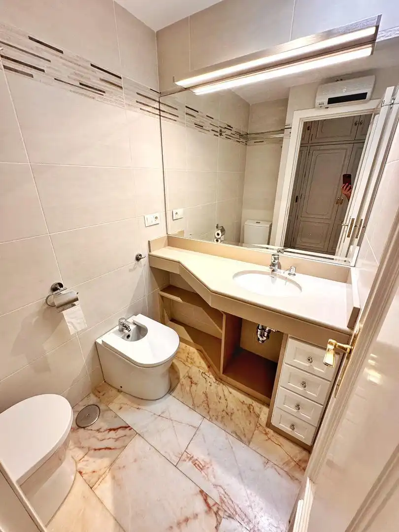 Flat for rent in Calle Fernández y González, 5, Arenal - Museo Flat for rent in Calle Fernández y González, 5, Arenal - Museo