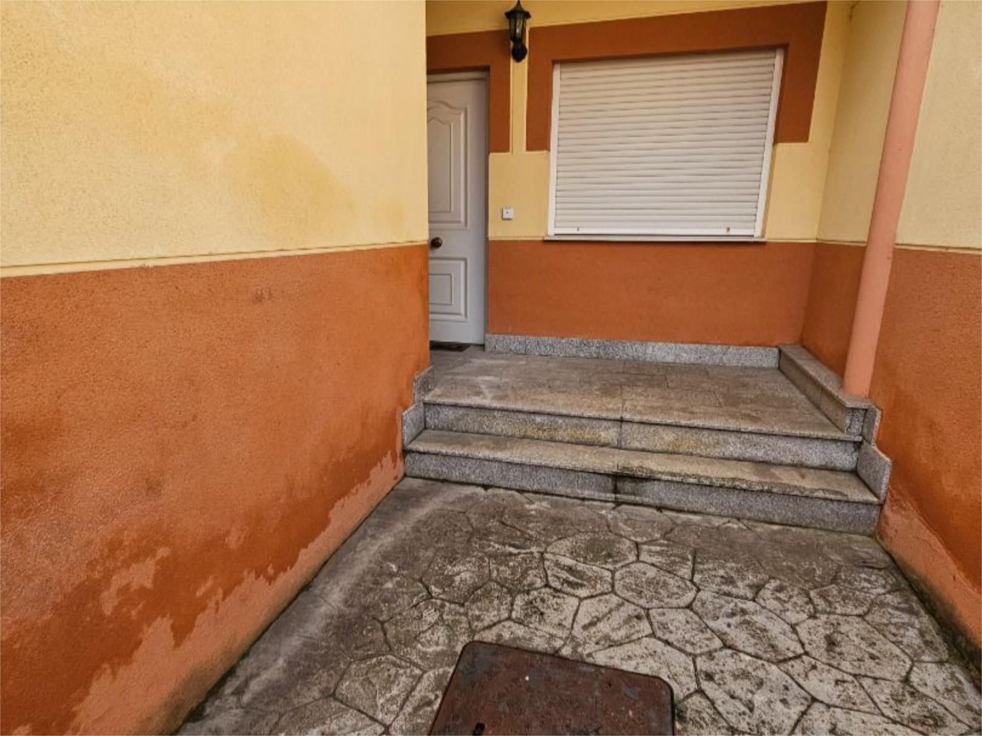 Casa adosada en venda en Toral de los Vados amb Calefacció, Parquet i Terrassa