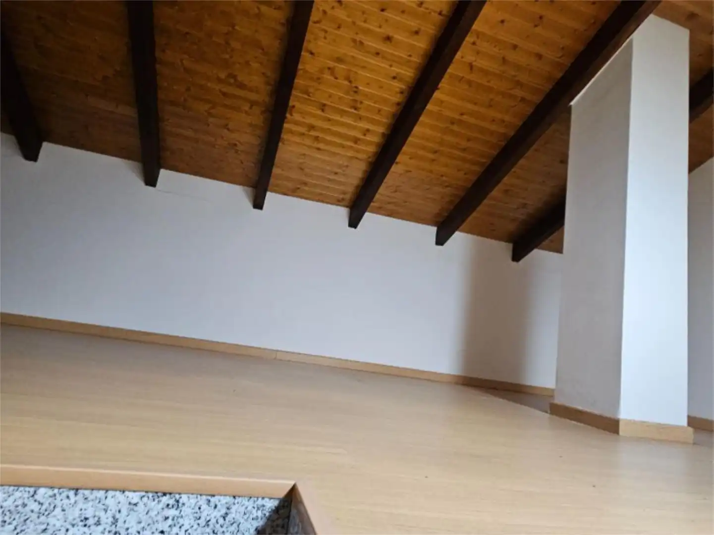 Einfamilien-Reihenhaus zum Verkauf in Toral de los Vados Schlafzimmer von Einfamilien-Reihenhaus zum Verkauf in Toral de los Vados mit Heizung, Parkett und Terrasse