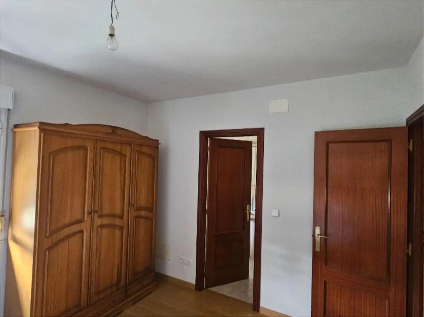 Einfamilien-Reihenhaus zum Verkauf in Toral de los Vados Schlafzimmer von Einfamilien-Reihenhaus zum Verkauf in Toral de los Vados mit Heizung, Parkett und Terrasse
