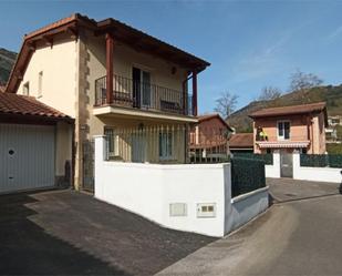 Vista exterior de Casa o xalet en venda en Arredondo amb Balcó