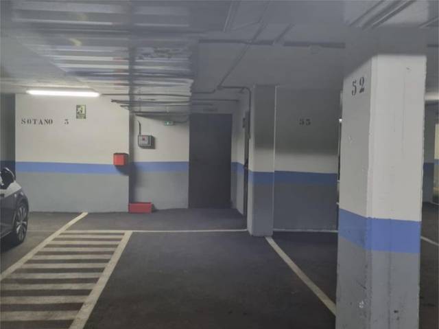 Garaje en Venta en Calle de Tiziano, 13 en Cuatro Caminos - Azca