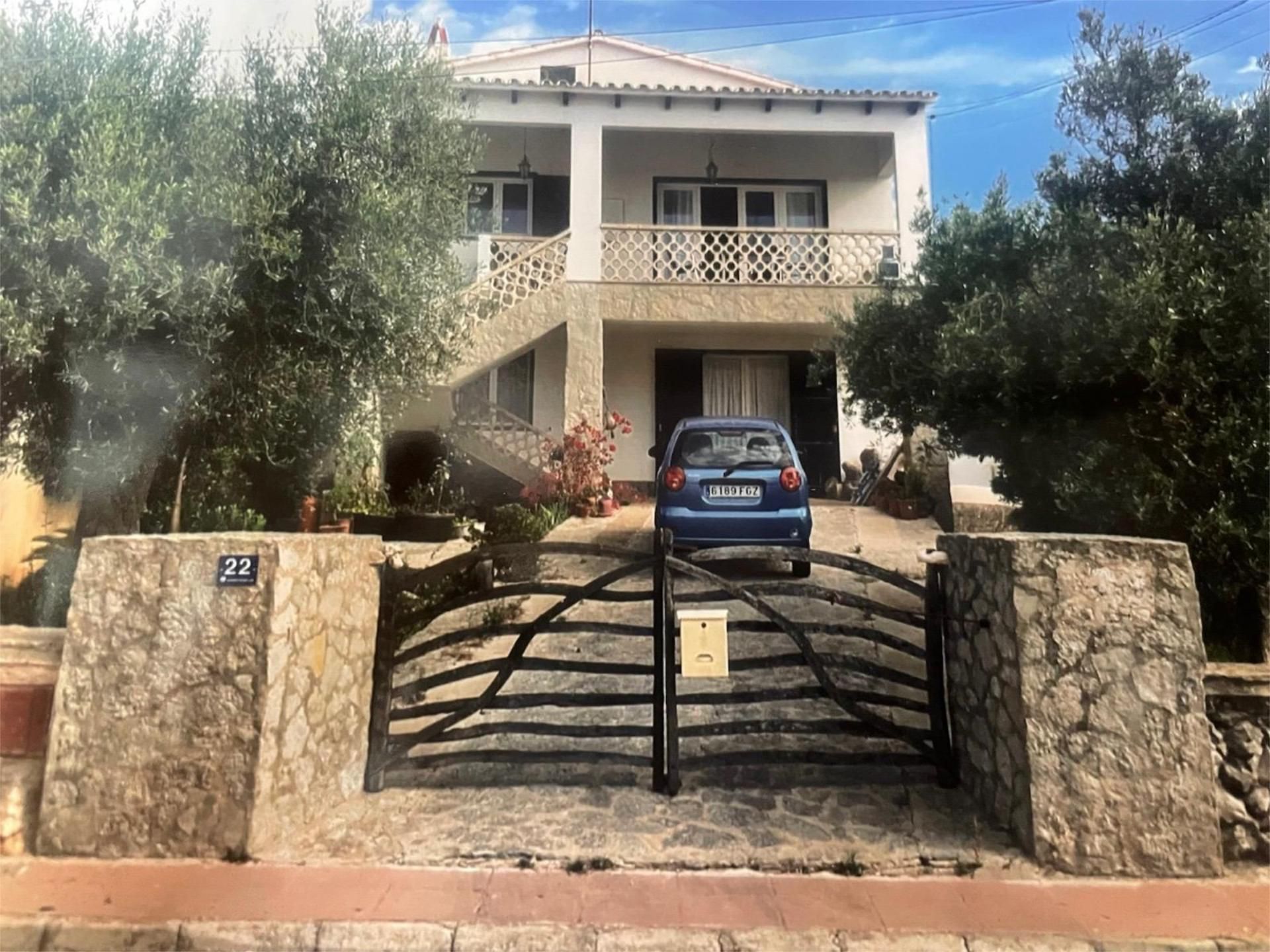 Vista exterior de Casa o xalet en venda en Sant Lluís amb Terrassa