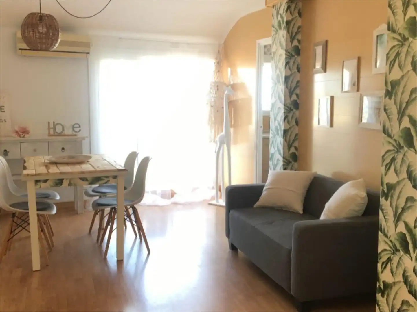 Pis en venda a Carrer de Lleida, 13, Centre Sala d'estar de Pis en venda en Torredembarra amb Aire condicionat i Terrassa