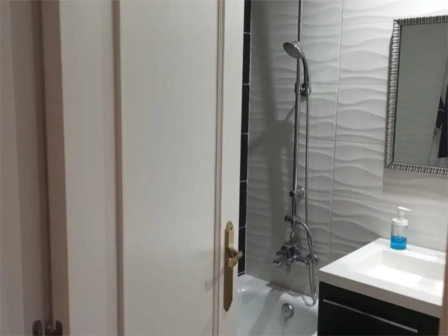 Baño de Ático en venta en Tomares con Aire acondicionado, Calefacción y Terraza