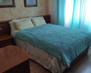 Bedroom of Flat for sale in  Zaragoza Capital  with Air Conditioner and Balcony