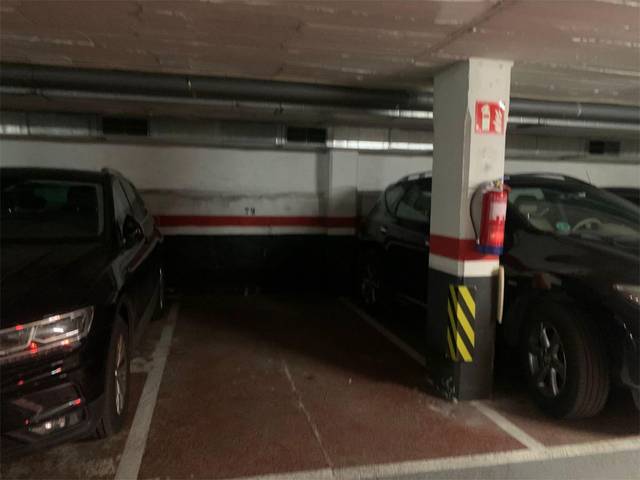 Garaje en Alquiler en Carrer de la Marina, 63 en La Vila Olímpica del Poblenou