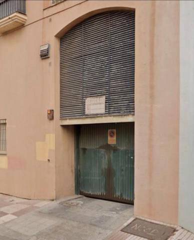 Garaje en Venta en Calle los Lirios, 28 en San Pedro - Gabriel Miró - María Guerrero