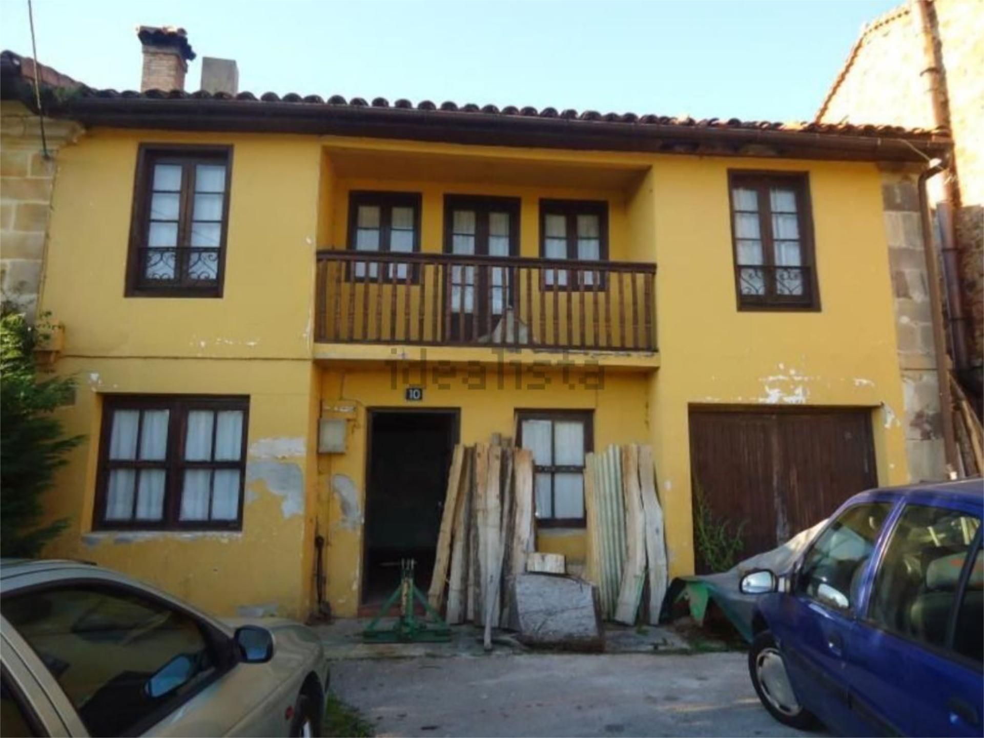 Vista exterior de Casa adosada en venda en Piélagos amb Jardí privat