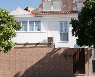 Exterior view of House or chalet for sale in  Sevilla Capital  with Air Conditioner