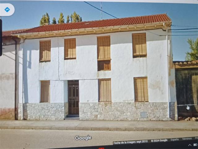 Piso en Venta en Calle Río Ería, 25 en Castrocontrigo