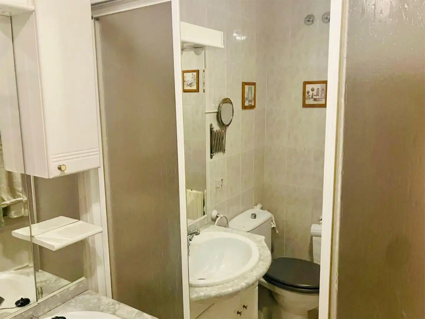 Habitación en Calle Honduras, 28, Las Américas Baño de Casa o chalet para compartir en Parla con Aire acondicionado, Calefacción y Piscina