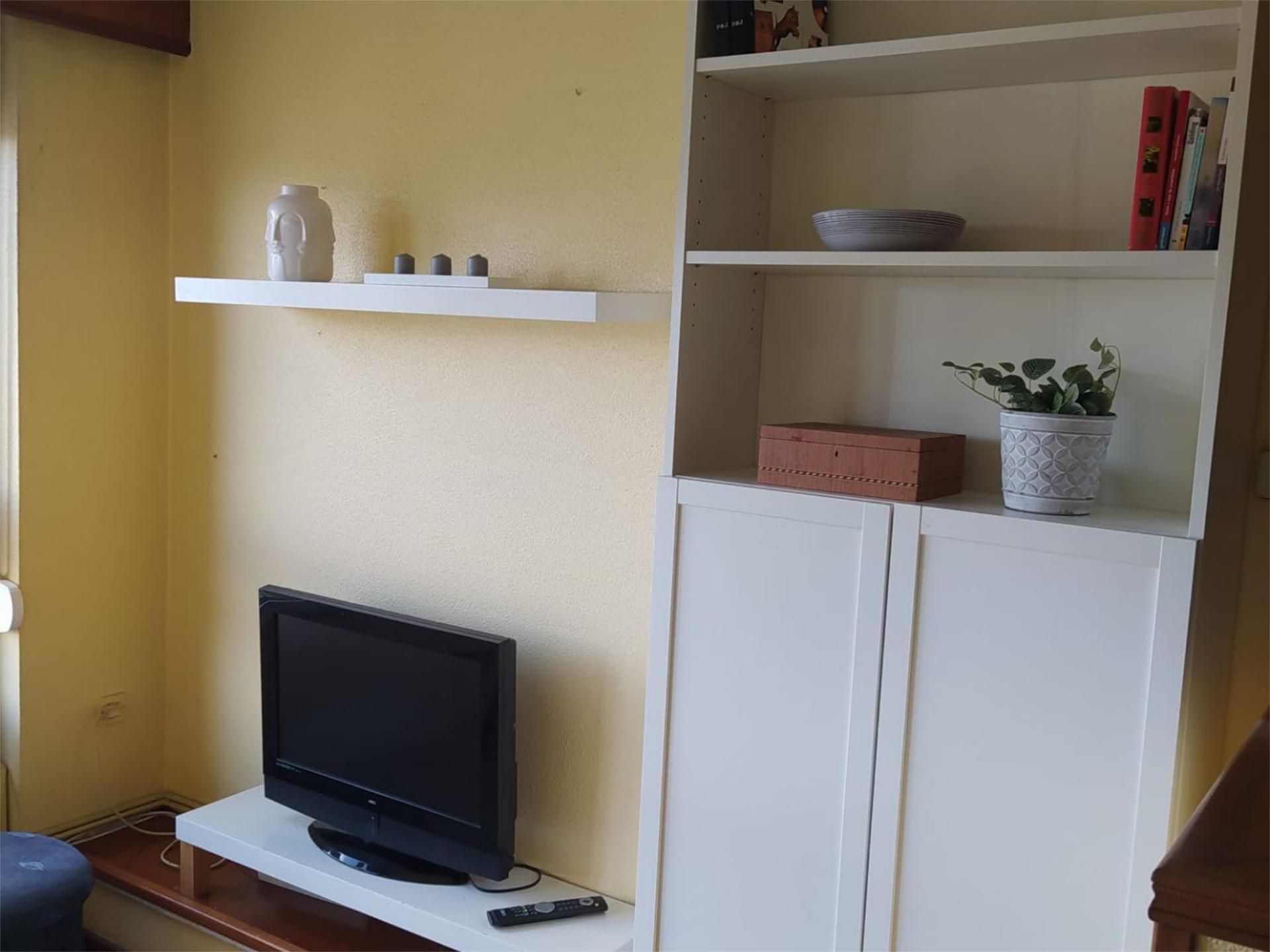 Flat to share in Rúa General Rubín, 7477, Someso - Matogrande