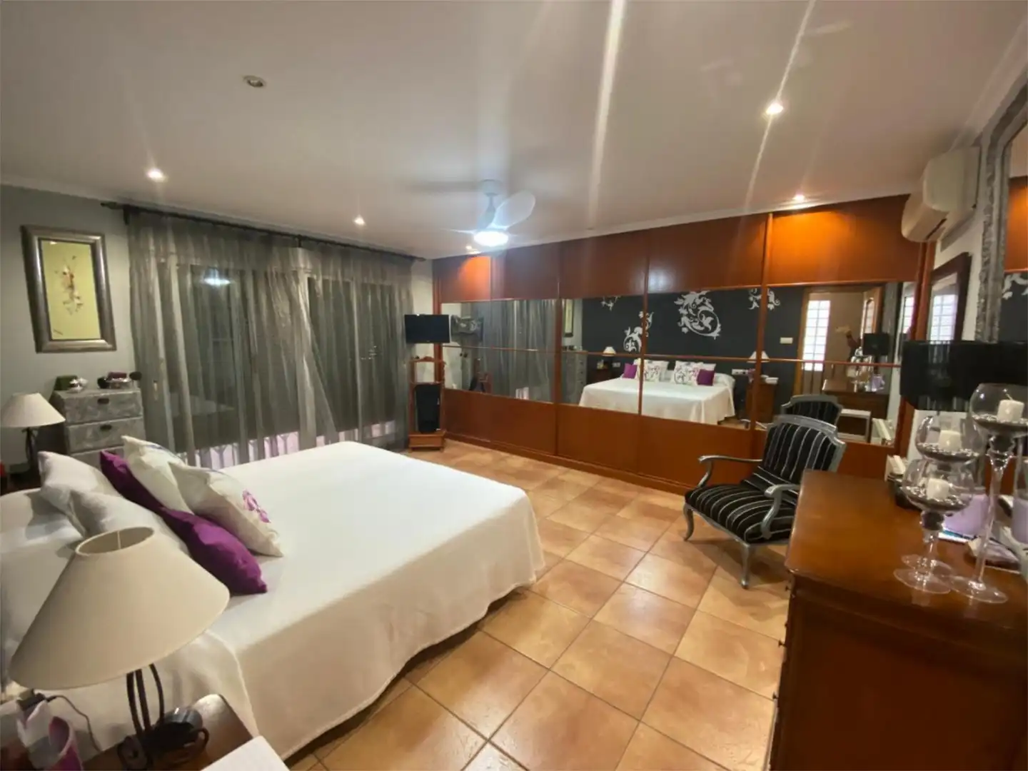 Houses for sale in Carrer de Vicent Pallardó, 25, Zona Avenida Alta - Auditorio Bedroom of Houses for sale in Torrent with Air Conditioner, Terrace and Swimming Pool