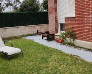 Jardí de Planta baixa en venda en Santa Cruz de Bezana amb Terrassa i Balcó