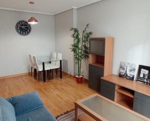 Wohnzimmer von Wohnung miete in Villalbilla de Burgos