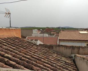 Vista exterior de Casa o xalet en venda en Urda amb Terrassa