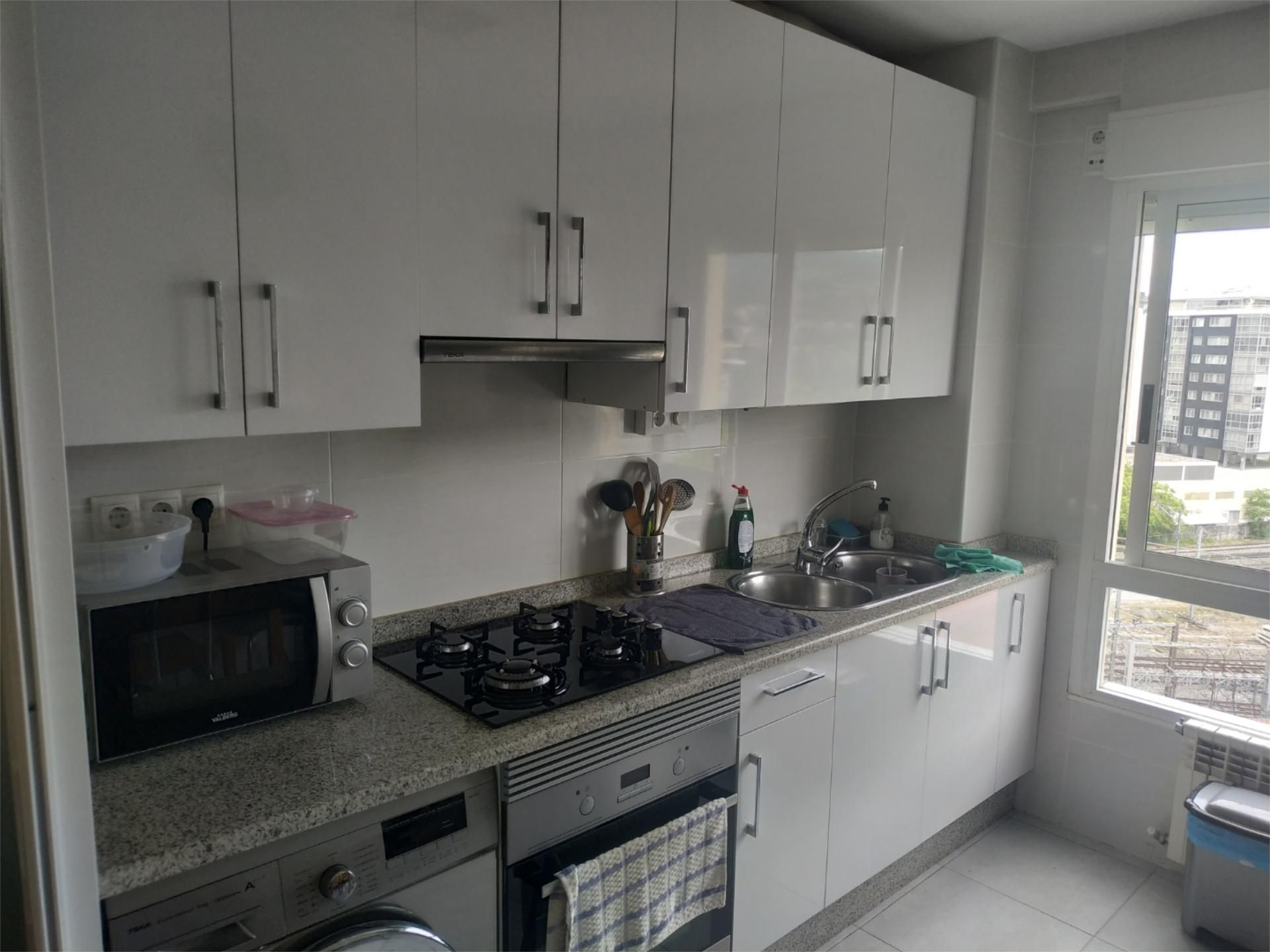 Apartament per a compartir a Rúa San Pedro Mezonzo, 4, San Rosendo Cuina de Apartament per a compartir en Ourense Capital amb Calefacció, Parquet i Rentadora