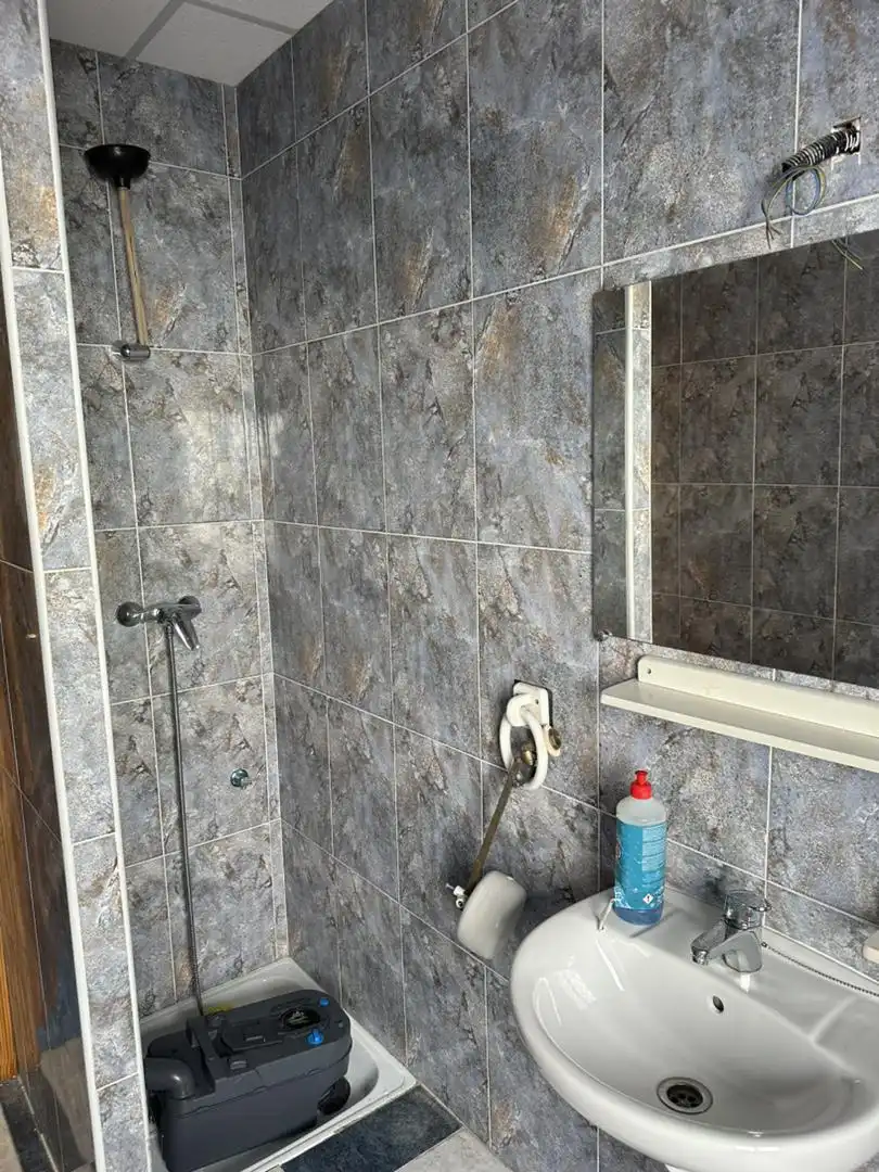 Badezimmer von Büro zum Verkauf in Numancia de la Sagra