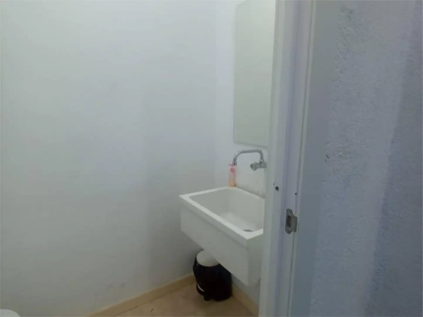 Baño de Trastero de alquiler en Madrid