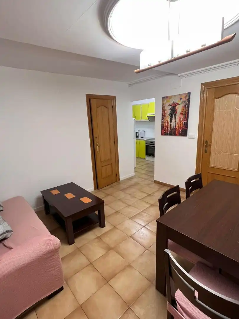 Habitación en Carrer de Ricardo Martínez Llovet, 3, Sant Josep - Zona Hospital Habitación en Carrer de Ricardo Martínez Llovet, 3, Sant Josep - Zona Hospital