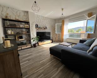 Living room of Single-family semi-detached for sale in Cáceres Capital  with Air Conditioner, Terrace and Balcony