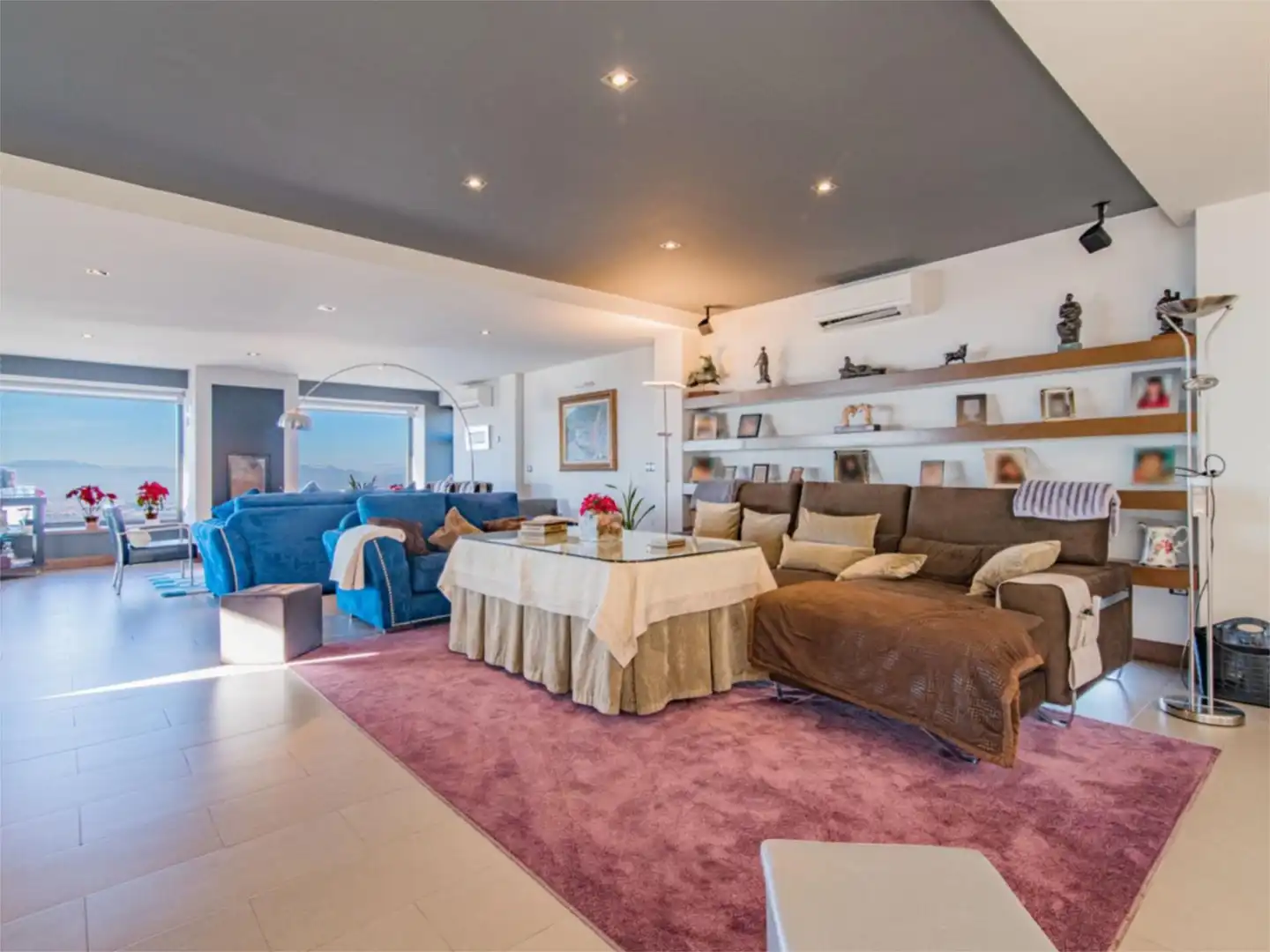 Piso en venta en Calle Otura, 10, Altos de la Zubia Sala de estar de Piso en venta en La Zubia con Aire acondicionado, Calefacción y Jardín privado