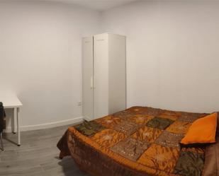 Bedroom of Flat to share in  Cádiz Capital