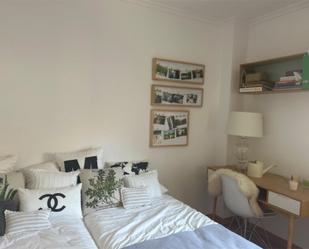 Bedroom of Flat to share in Ponteareas  with Heating, Private garden and Parquet flooring